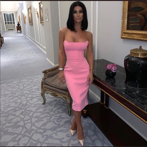 HOUSE OF CB 'Niaz' Pepto Pink Crepe Corset Dress - Picture 2 of 11